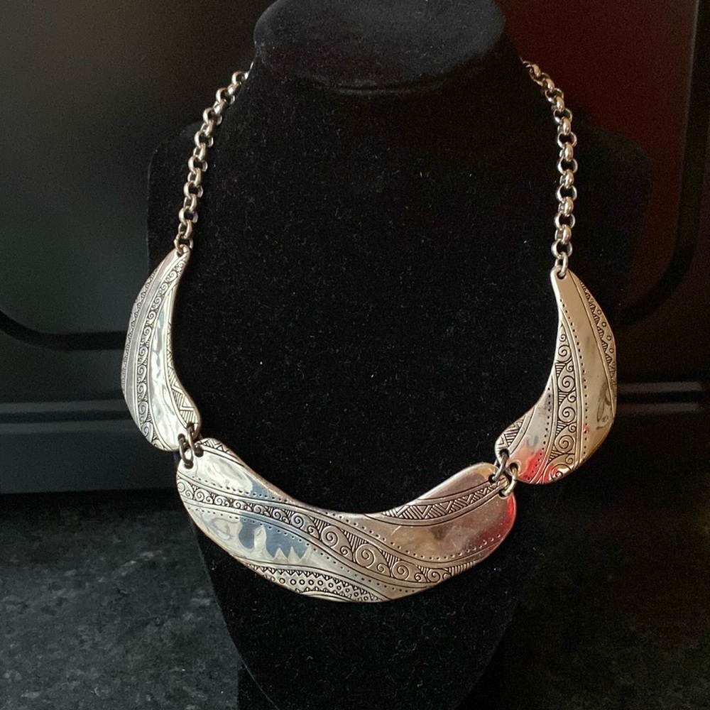 Brighton vintage‎ Cyprus scrolled silver bib collar necklace